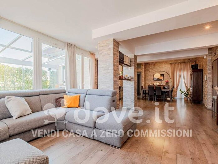 Appartamento con 5 locali in vendita in Via Guido Castelnuovo, Marconi, Roma
