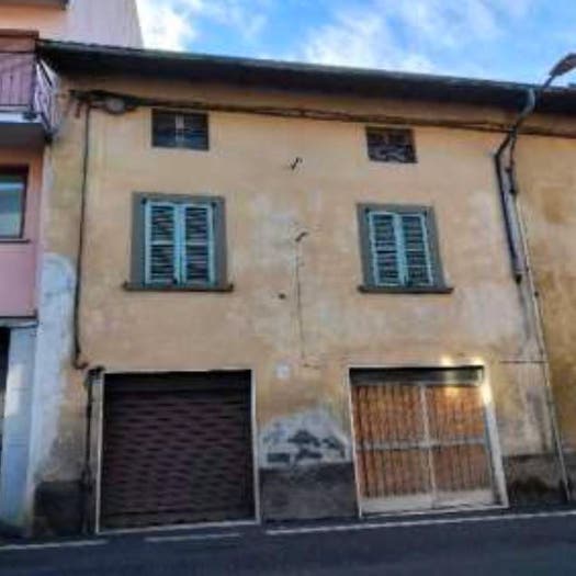 Casa in vendita in Via Lorenzo Viani, Leffe