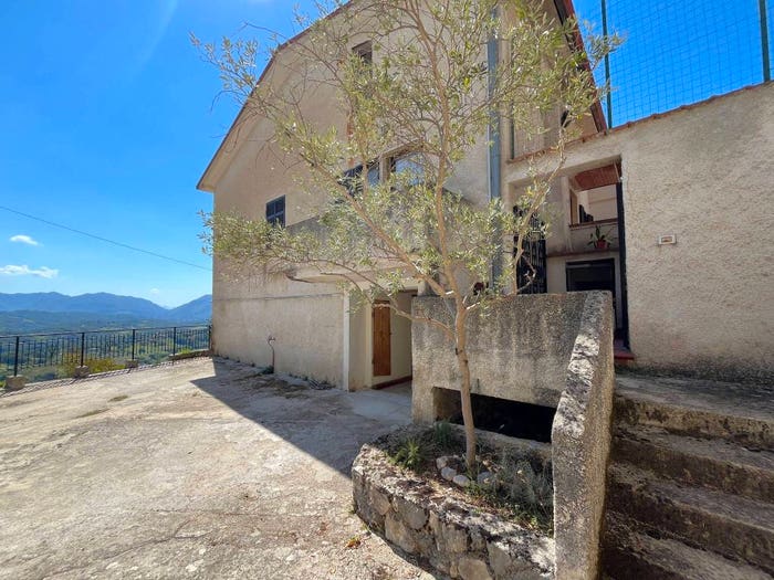 Appartamento quadrilocale in vendita in Via Coste, Alvito