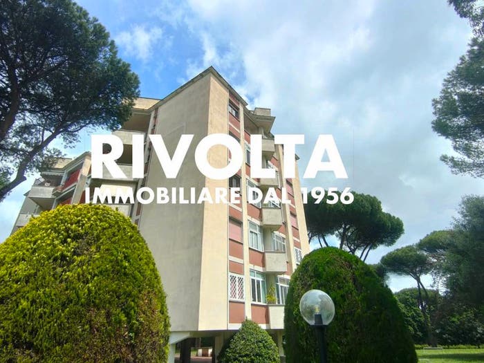 Appartamento trilocale in vendita in Via Macherio, Labaro, Roma