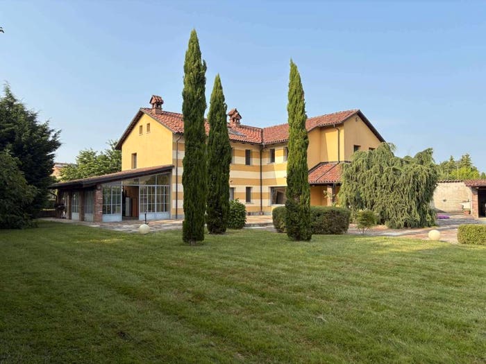 Casa con 6 locali in vendita in Via Gentile, Centro, San Paolo Solbrito