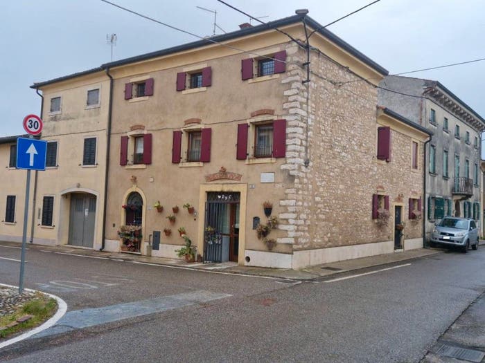 Casa con 6 locali in vendita in Via Montello, Centro, Illasi