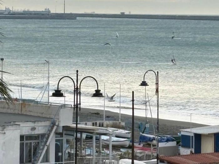 Appartamento con 6 locali in vendita in Via Enrico Cialdini, Voltri, Genova