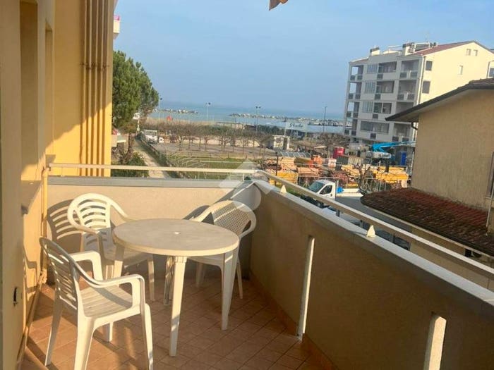 Appartamento trilocale in vendita in Viale Romagna, Lido di Savio Lido di Classe, Ravenna