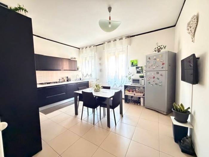 Appartamento con 5 locali in vendita in Via Marzo, Centro, Nonantola