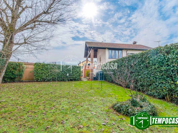 Casa trilocale in vendita in Via Cattanea, Lacchiarella