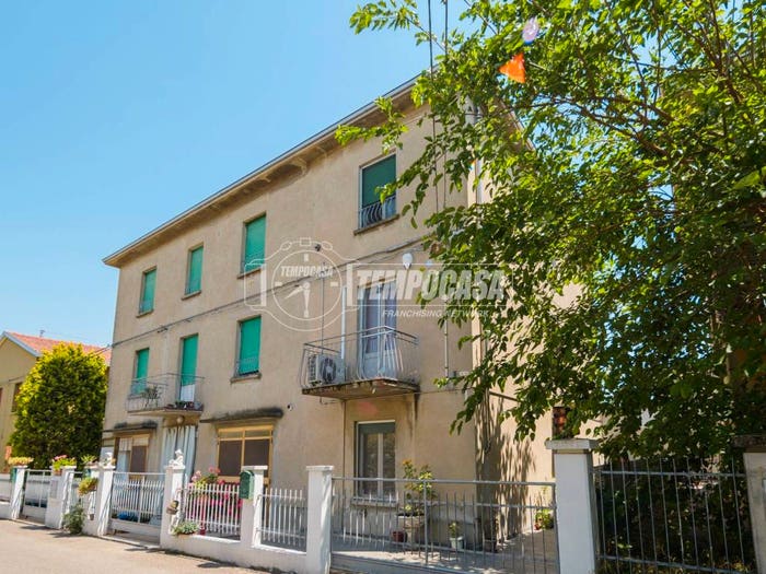 Casa quadrilocale in vendita in Via Bussolati, Centro, Fontanellato