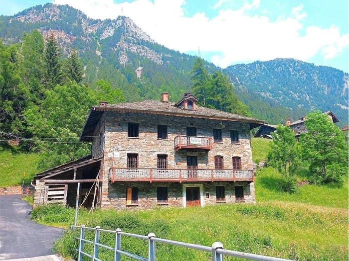 Casa con 6 locali in vendita in Zer Lyso, GressoneySaintJean