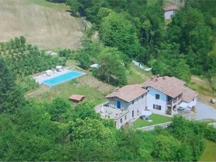 Casa con 6 locali in vendita in Via Borelletta No Number, Camporgiano