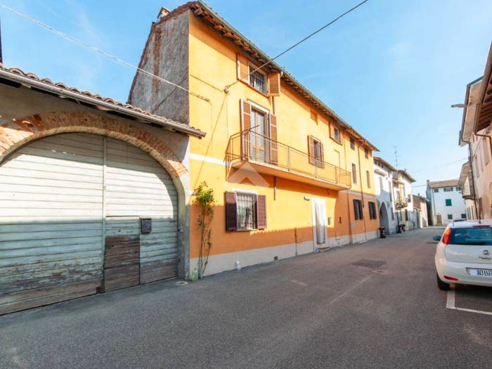 Casa con 6 locali in vendita in Via Giuseppe Garibaldi, Centro, Morano sul Po