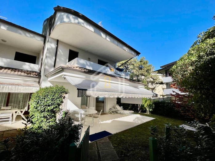 Casa quadrilocale in vendita in Arco della Luna, Centro, Lignano Sabbiadoro
