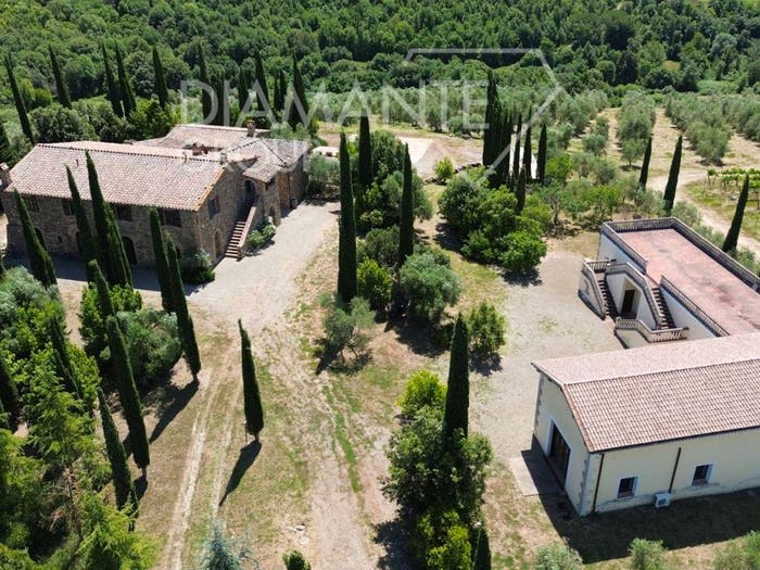 Casa con 6 locali in vendita in Centro, Montalcino
