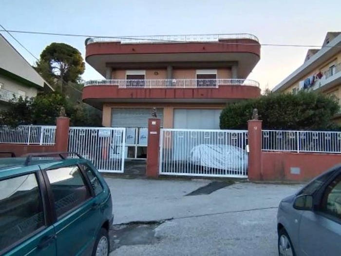 Casa con 6 locali in vendita in Via Maria Teresa Di Calcutta No Number, Centro, Mineo