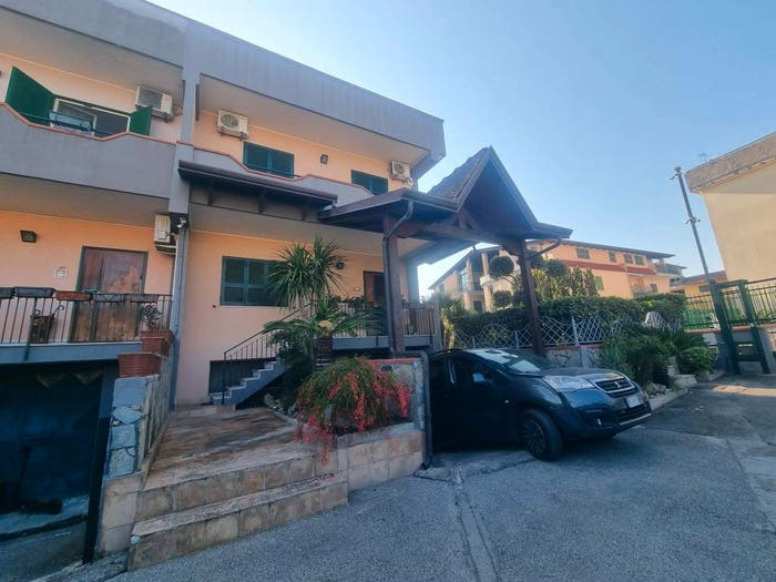 Casa quadrilocale in vendita in Via San Nullo, Licola Paese, Giugliano in Campania
