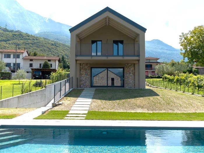 Casa con 6 locali in vendita in via Palerma, Colico Piano, Colico