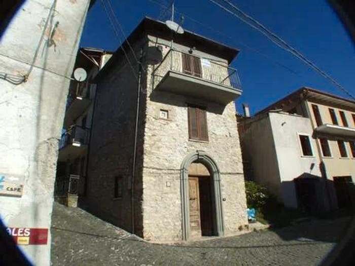 Appartamento trilocale in vendita in Via Sabina No Number, Tufo Basso, Carsoli