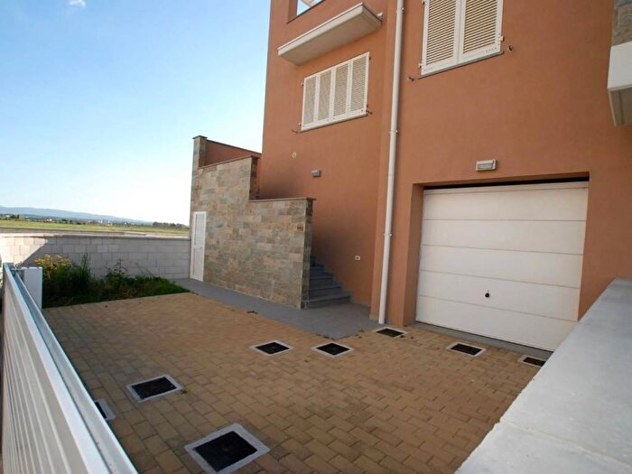 Appartamento trilocale in vendita in Santa Lucia La Borra, Pontedera