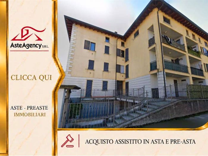 Appartamento bilocale in vendita in Via San Vigilio, Centro, Calco