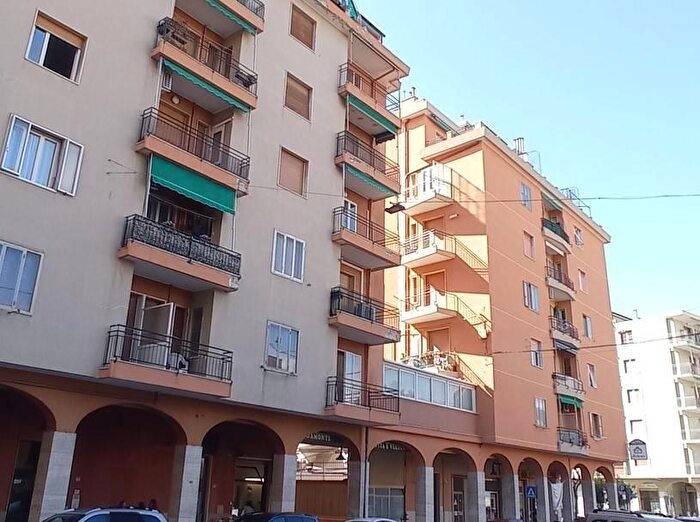 Appartamento trilocale in vendita in Corso Europa, Loano