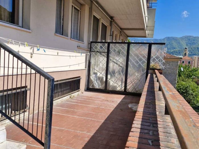 Appartamento trilocale in vendita in Via Piacenza, Molassana, Genova