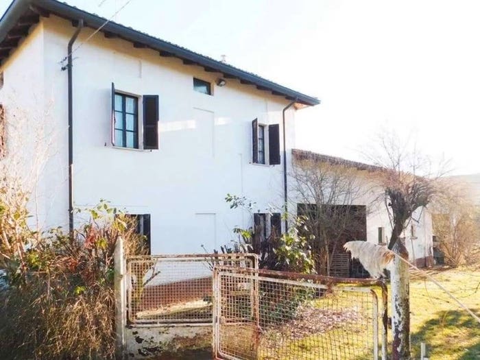 Casa con 6 locali in vendita in Strada Bacedasco No Number, Strada Per Bacedasco, Castell'Arquato