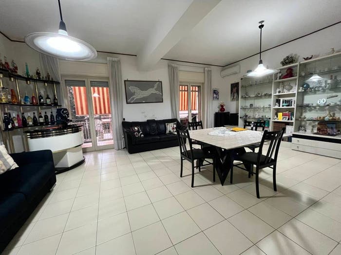 Appartamento con 5 locali in vendita in Via Emilio Scaglione, Piscinola, Napoli