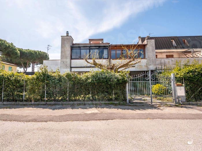 Appartamento quadrilocale in vendita in Via della Vigna Lido di Volano, Lido di Volano, Comacchio