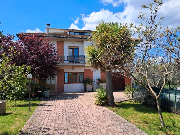 Casa con 6 locali in vendita in faraone, Maltignano