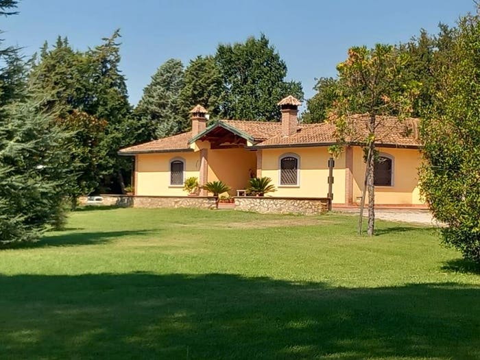 Casa con 6 locali in vendita in Via Nepesina, Centro, Nepi