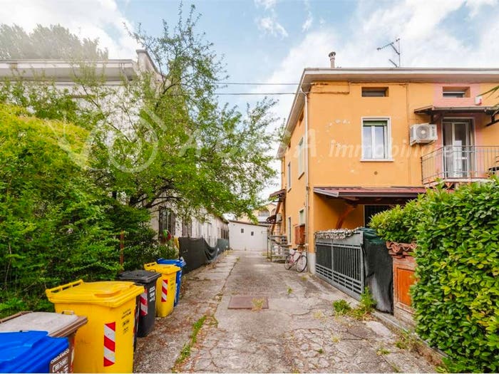 Appartamento con 6 locali in vendita in Strada Commenda, Baganzola Aeroporto, Parma