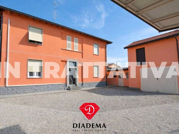 Casa con 6 locali in vendita in Via Ugo Foscolo, Gornate Olona, GornateOlona