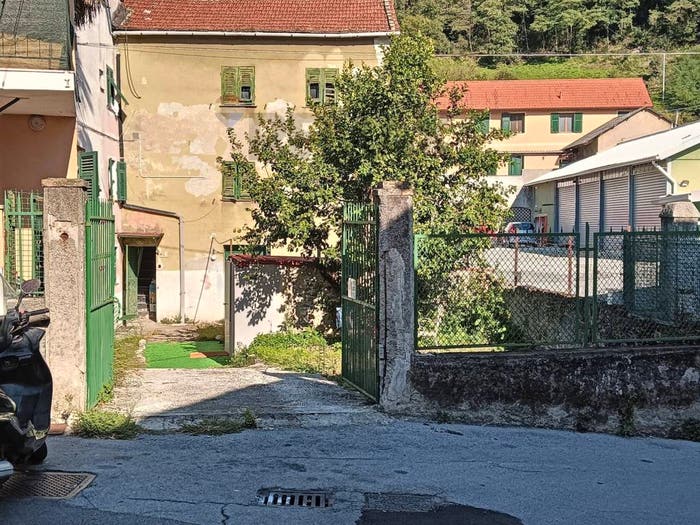 Casa con 5 locali in vendita in Via Inferiore Budulli, Pontedecimo, Genova