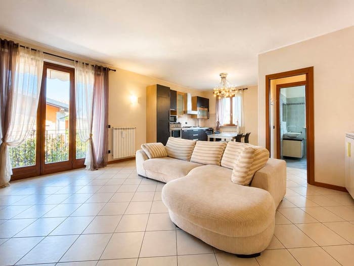 Appartamento trilocale in vendita in Azzano San Paolo