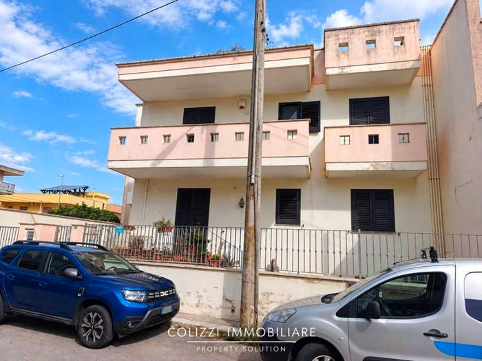 Casa con 6 locali in vendita in Via G Sava, Centro, Surbo