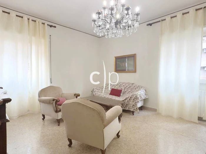 Appartamento quadrilocale in vendita in Via Vescia Roma RM Italia, San Giovanni, Roma