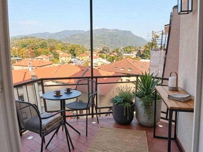 Appartamento trilocale in vendita in via Italia, Centro, Calco