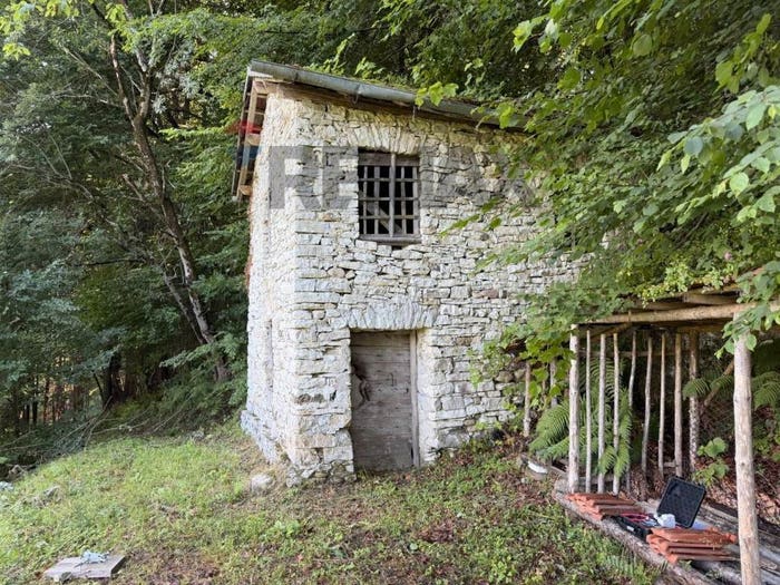 Casa bilocale in vendita in Loc Faller, Faller, Sovramonte
