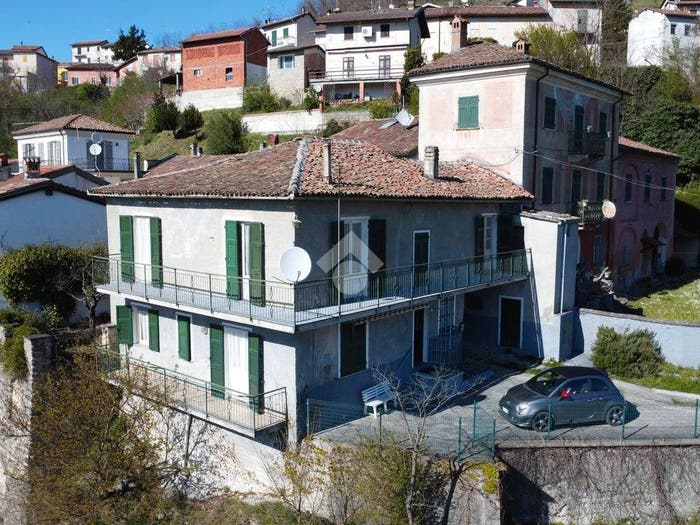 Casa con 5 locali in vendita in Via Genova, Cadepiaggio, Parodi Ligure