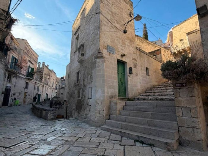 Casa con 6 locali in vendita in Via Fiorentini, Centro, Matera