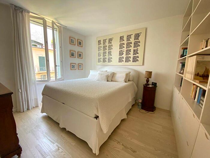 Casa quadrilocale in vendita in Viale della Vittoria, Centro Mare, Pesaro