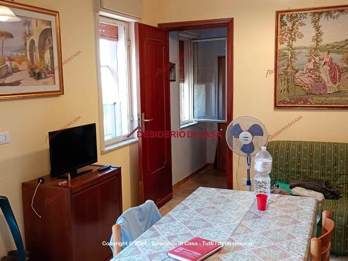 Casa trilocale in vendita in Via Circonvallazione, Montelepre