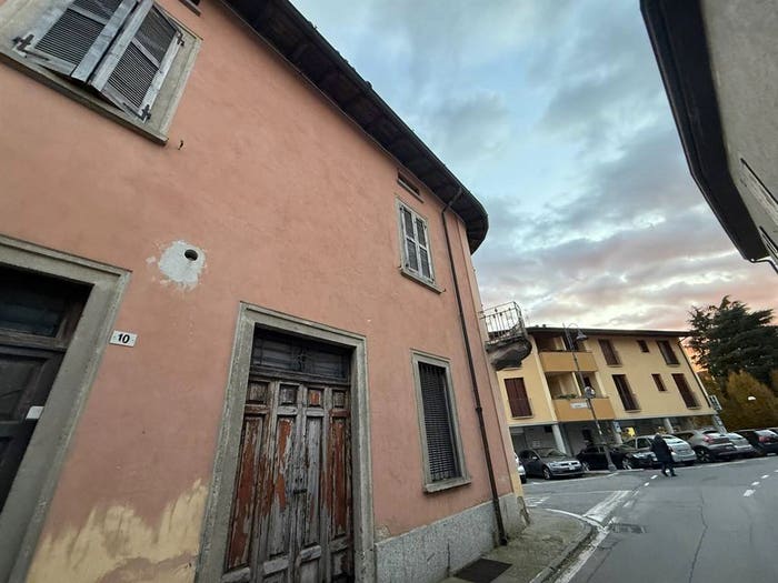 Casa bilocale in vendita in Via Roma, Centro, Grumello del Monte