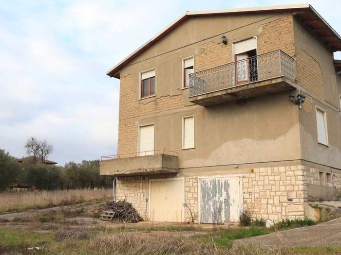 Appartamento con 6 locali in vendita in Strada Statale Ovest, Montepulciano