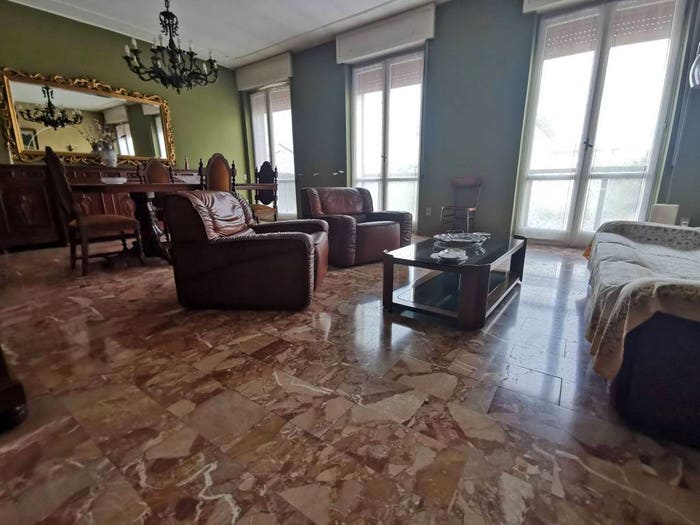 Casa con 5 locali in vendita in Via Maggio, Bressana Bottarone