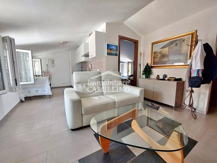 Appartamento trilocale in vendita in Via San Bernardo, San Siro Casinò, Sanremo