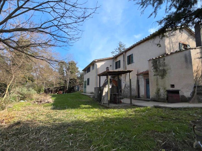 Casa con 6 locali in vendita in Via San Valentino, Collevecchio