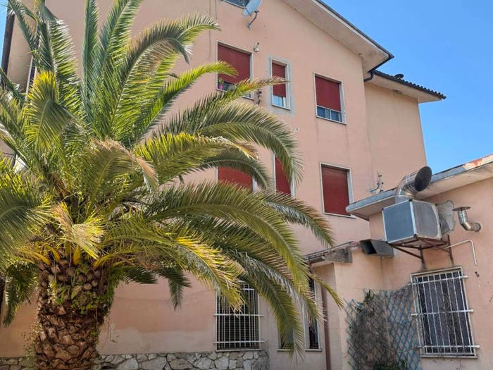 Appartamento quadrilocale in vendita in Via Terni, Centro, Contigliano