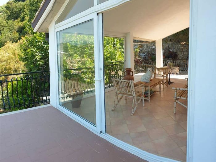 Casa con 6 locali in vendita in Due Strade, Bordighera