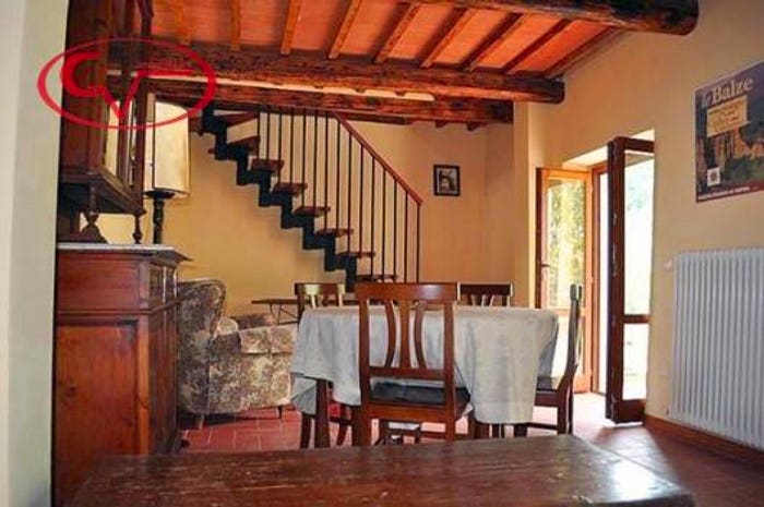 Casa con 6 locali in vendita in Strada Comunale di Caiano, Cavriglia