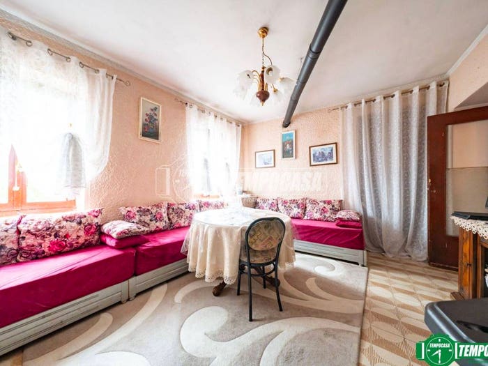 Casa con 5 locali in vendita in Piazza Vittorio Veneto, Pisano